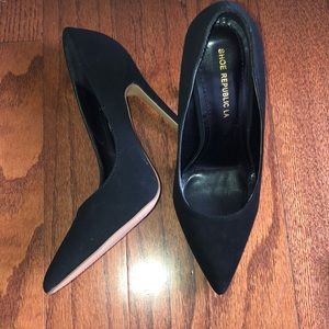 BLACK FAUX SUEDE PUMPS 6.5
